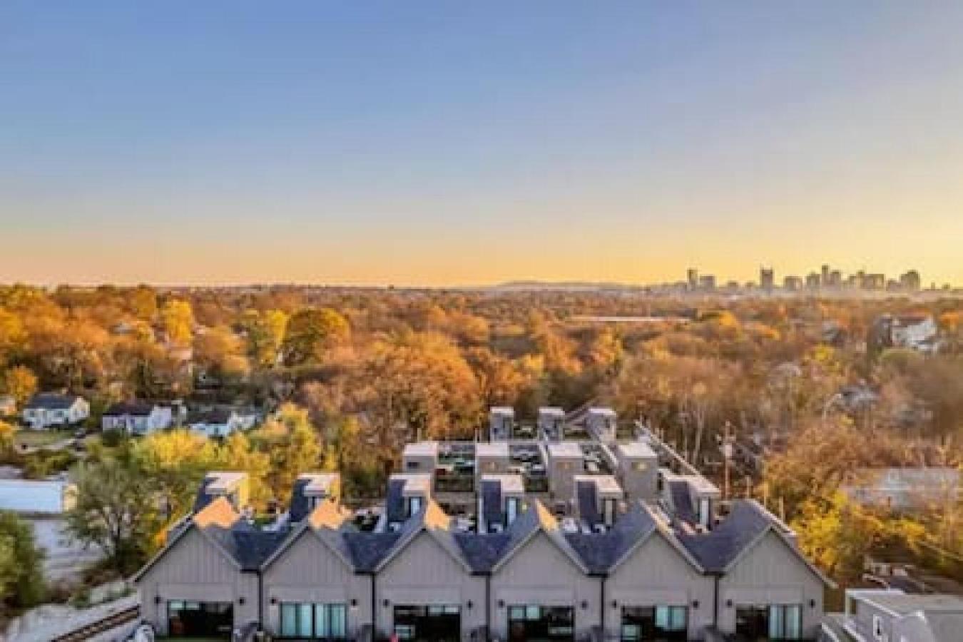 Spacious Home With Large Patio Rooftop Deck And Garage Нэшвилл Экстерьер фото