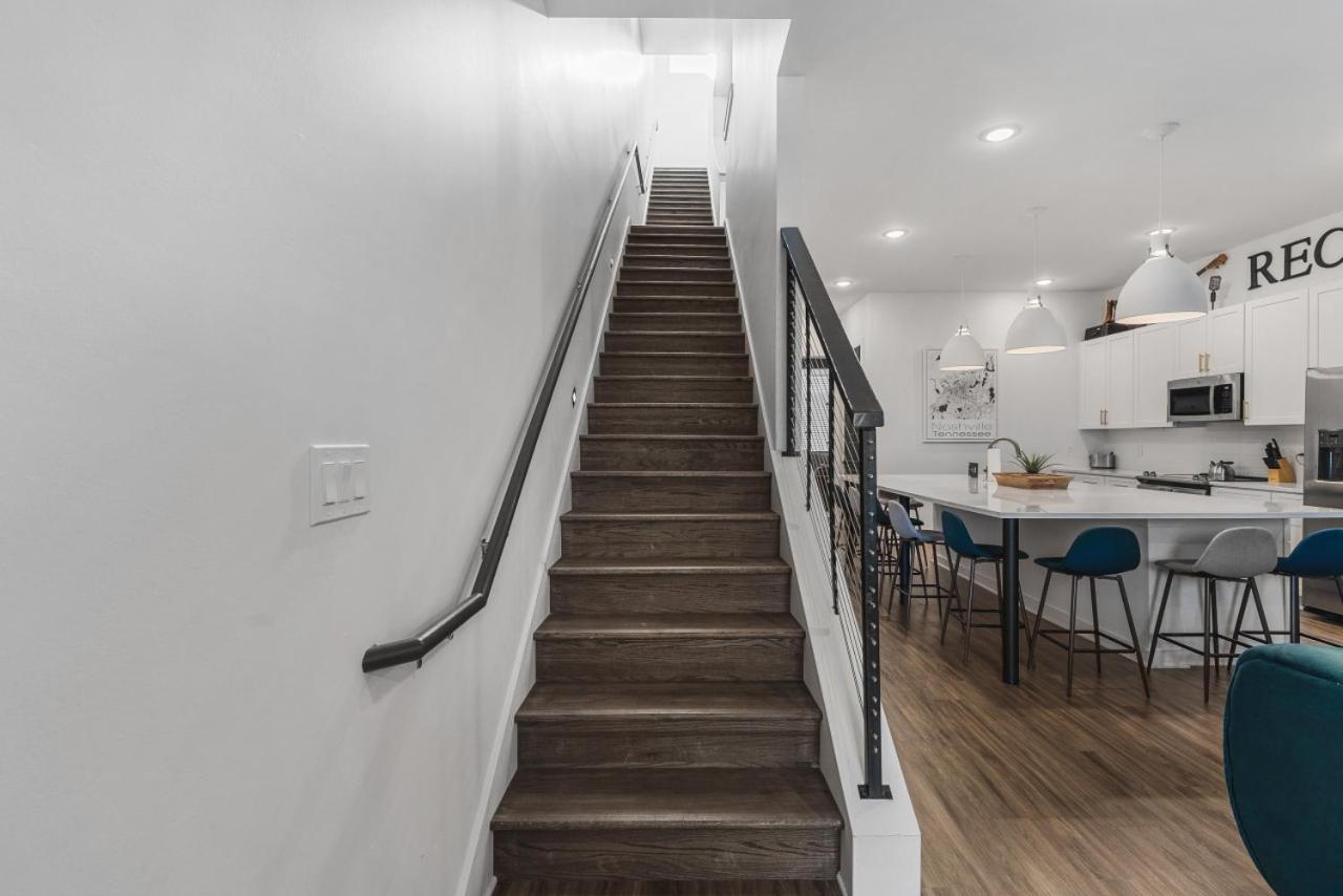 Spacious Home With Large Patio Rooftop Deck And Garage Нэшвилл Экстерьер фото