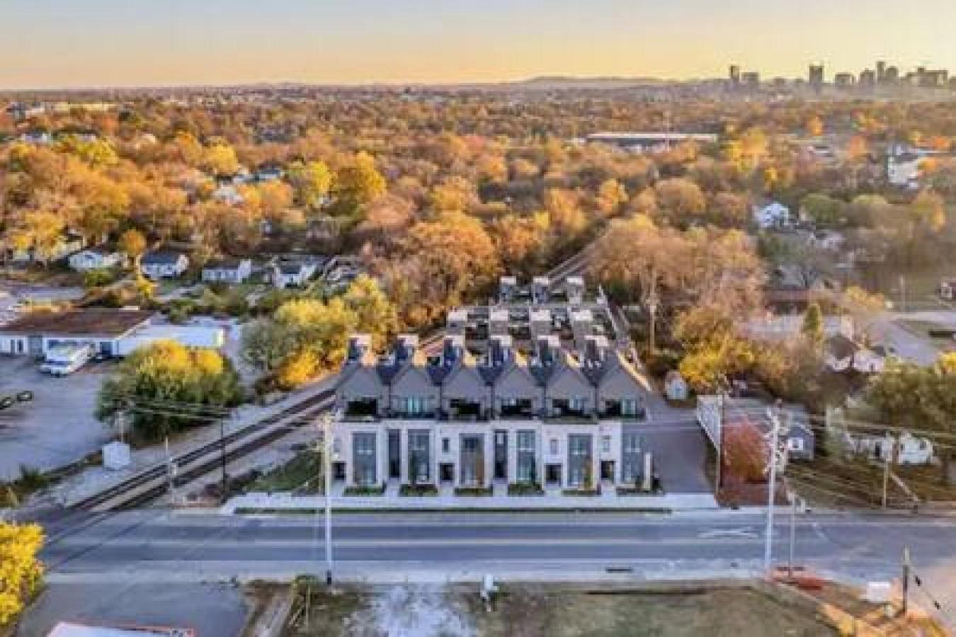 Spacious Home With Large Patio Rooftop Deck And Garage Нэшвилл Экстерьер фото